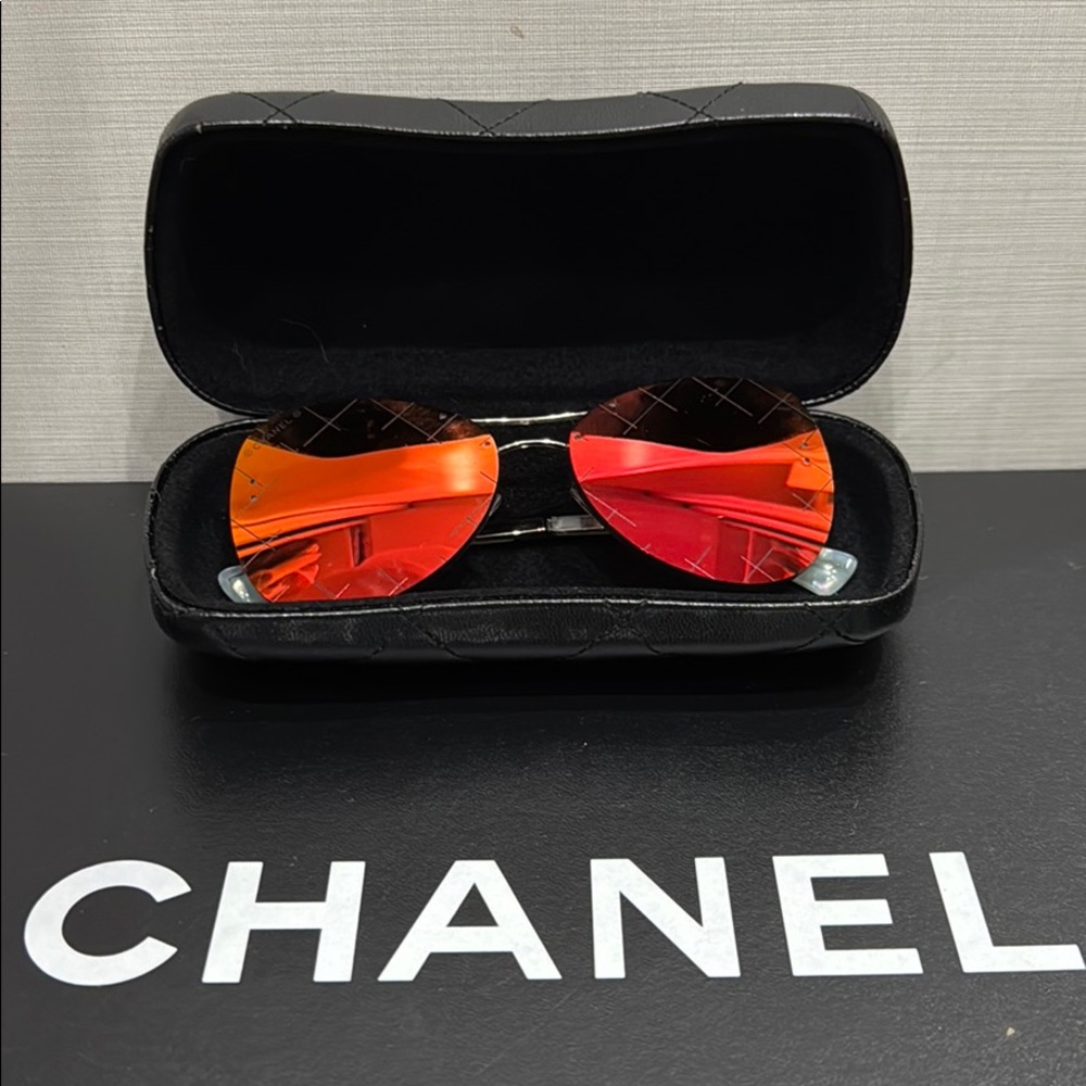 Very unique CHANEL sunglasses